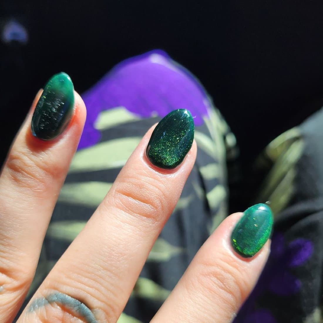 Emerald glitter gel